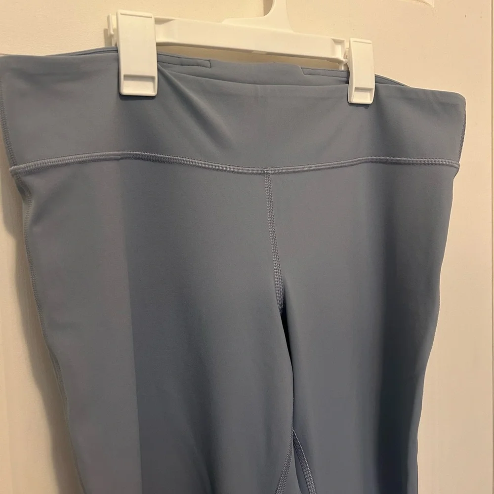 Lululemon align low rise flare leggings - Picture 5 of 14